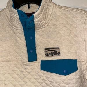 Patagonia - women’s small quilted organic cotton pullover with snaps